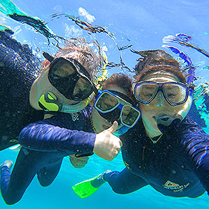 Cairns Snorkeling Tours - The Johnstons