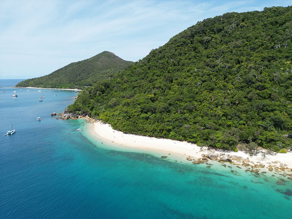 Drone - Sunlover  Reef & Fitzroy