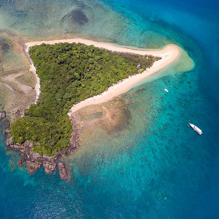 Frankland Islands Tour - Tropical Island