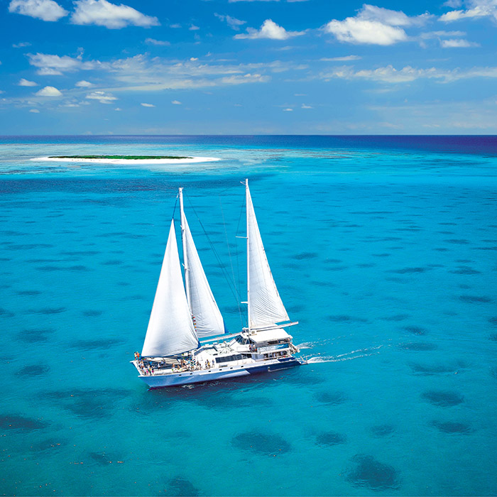Ocean Spirit Tour - Reef Sailing