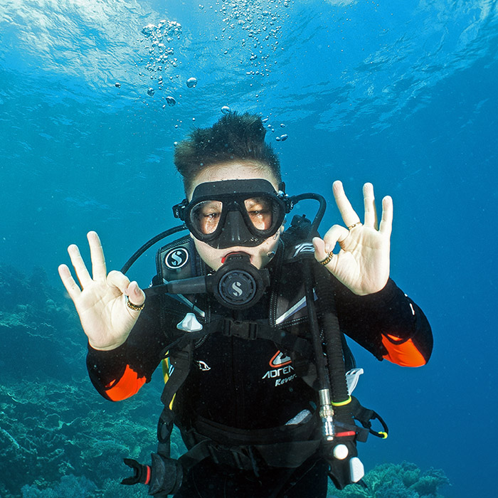 Sunlover Cruises Tour - Kids Diving