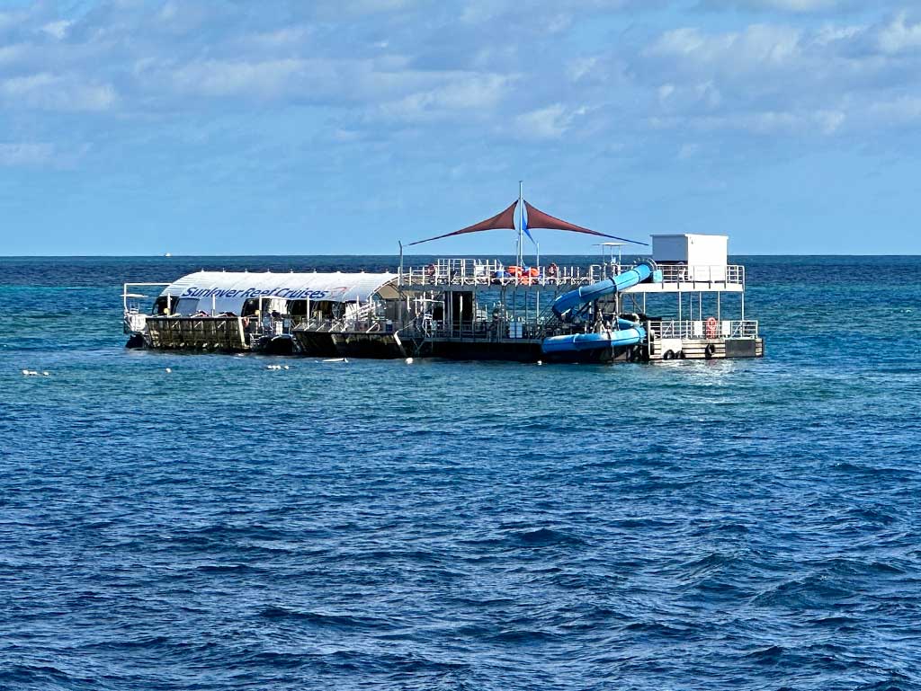 Sunlover Reef Cruises Pontoon