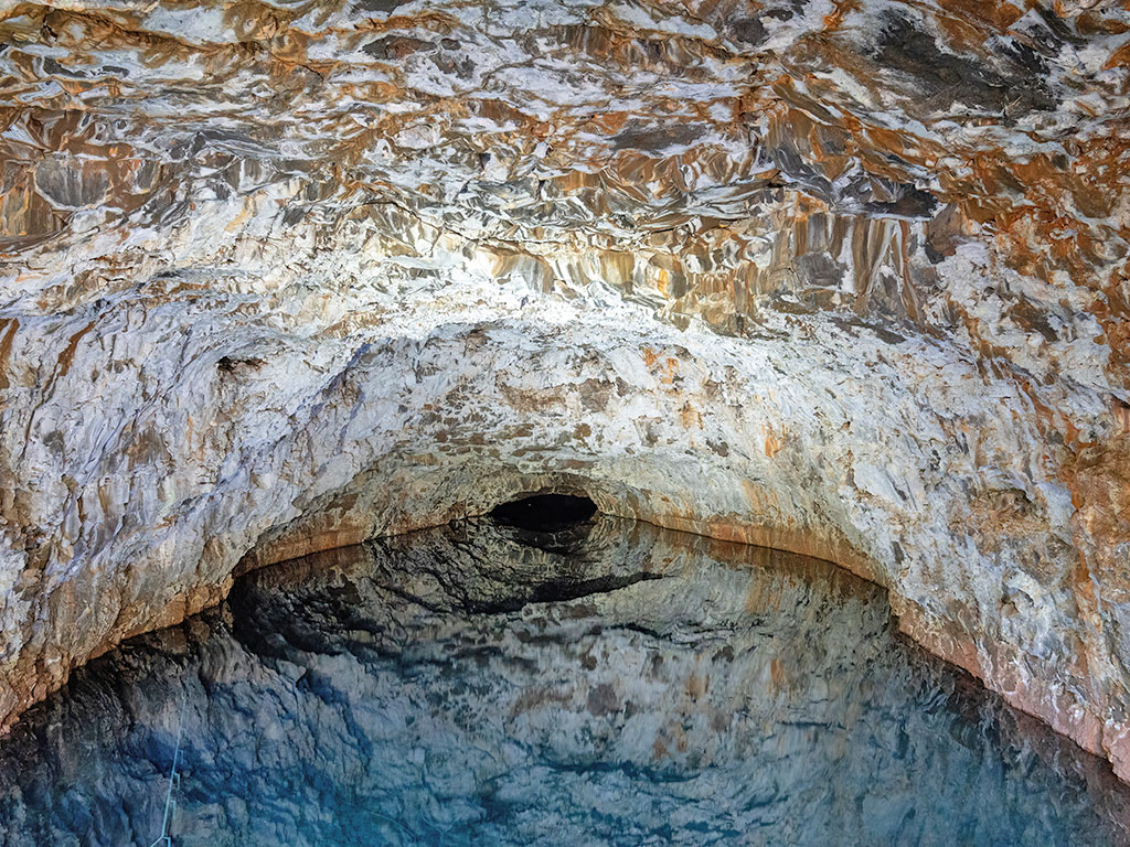 Undara Lava Tubes - Flooded