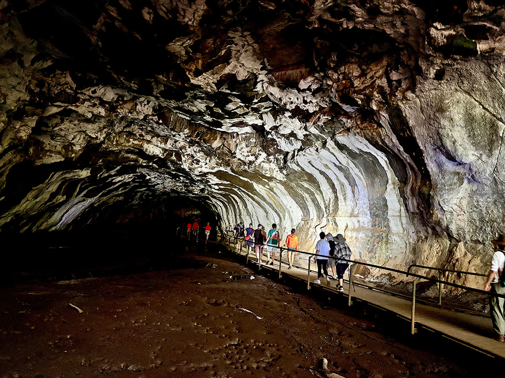 Undara Lava Tubes - Walkways