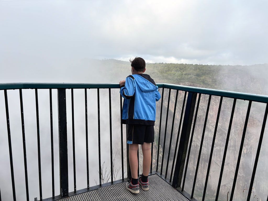 Wallaman Falls - Lookout